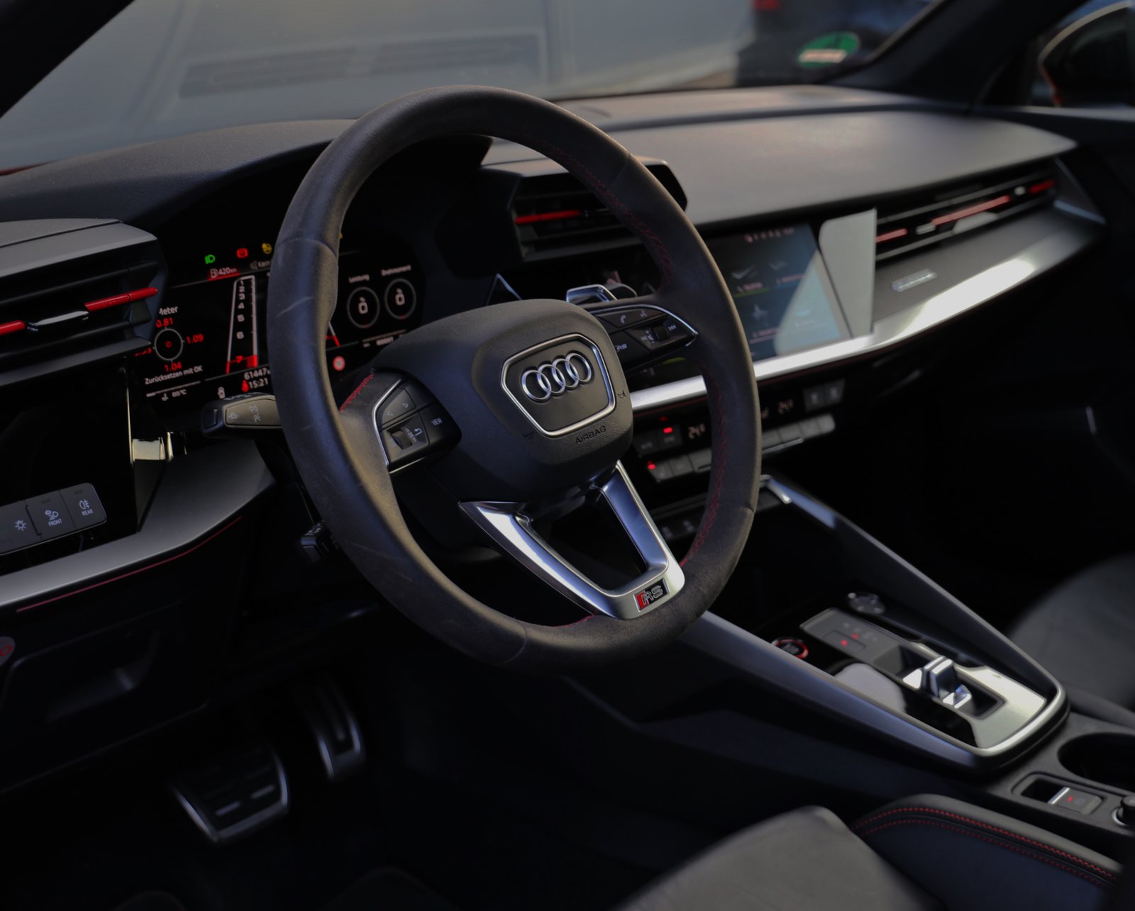 ACE Rent Online Reservierung Audi RS3 Interior